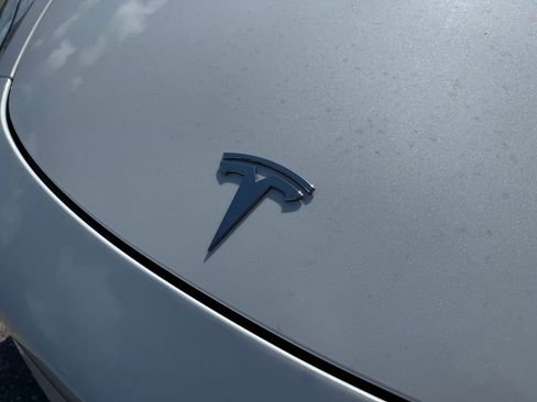 Used 2021 Tesla Model Y Long Range AWD/4WD image 6