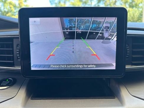 Used 2021 Ford Explorer XLT w/ Equipment Group 202A RWD image 21