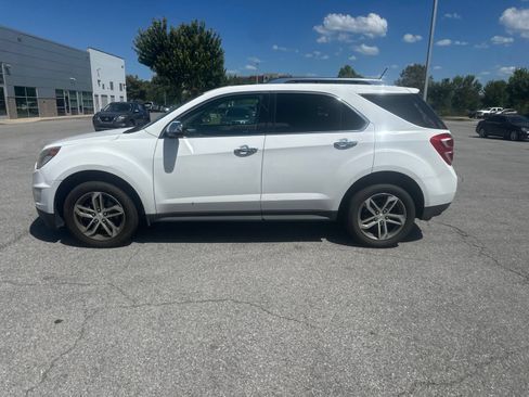 Used 2017 Chevrolet Equinox Premier w/ Enhanced Convenience Package FWD image 8