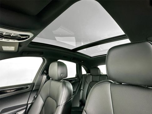 Certified 2026 Porsche Macan AWD/4WD image 29