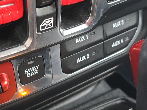 Used 2018 Jeep Wrangler Unlimited Rubicon image 14