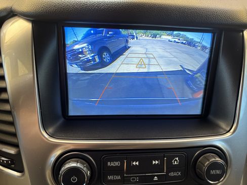 Used 2019 Chevrolet Suburban Premier AWD/4WD image 29
