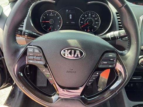 Used 2017 Kia Forte S FWD image 20