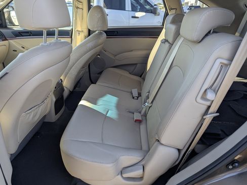 Used 2011 Hyundai Veracruz Limited image 8