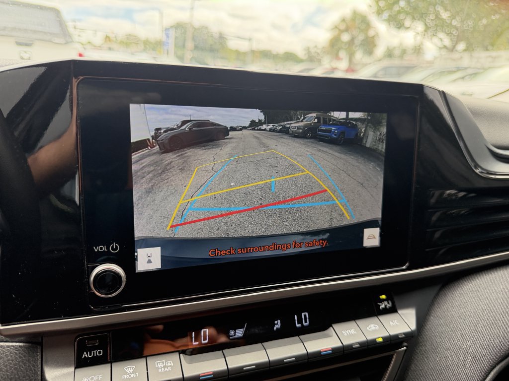 Used 2025 Toyota Camry LE FWD image 25