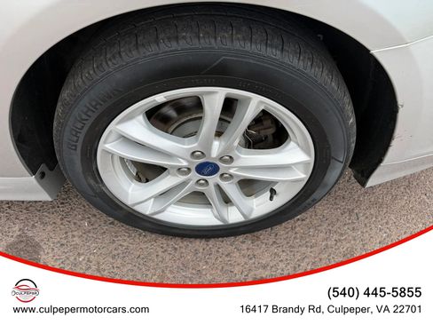 Used 2018 Ford Fusion SE FWD image 28