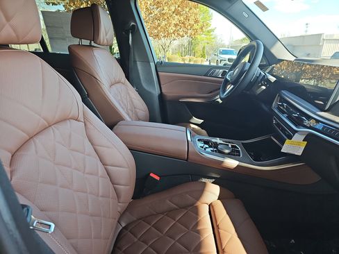 New 2026 BMW X5 xDrive50e w/ M Sport Package image 10