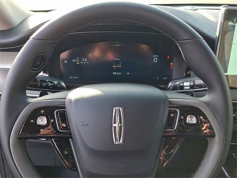 New 2026 Lincoln Corsair Premiere image 9