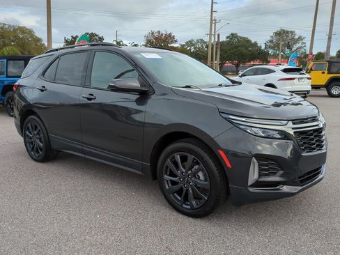 Used 2022 Chevrolet Equinox RS w/ RS Leather Package image 2