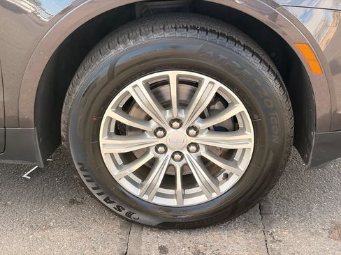 Used 2018 Cadillac XT5 Luxury FWD image 9