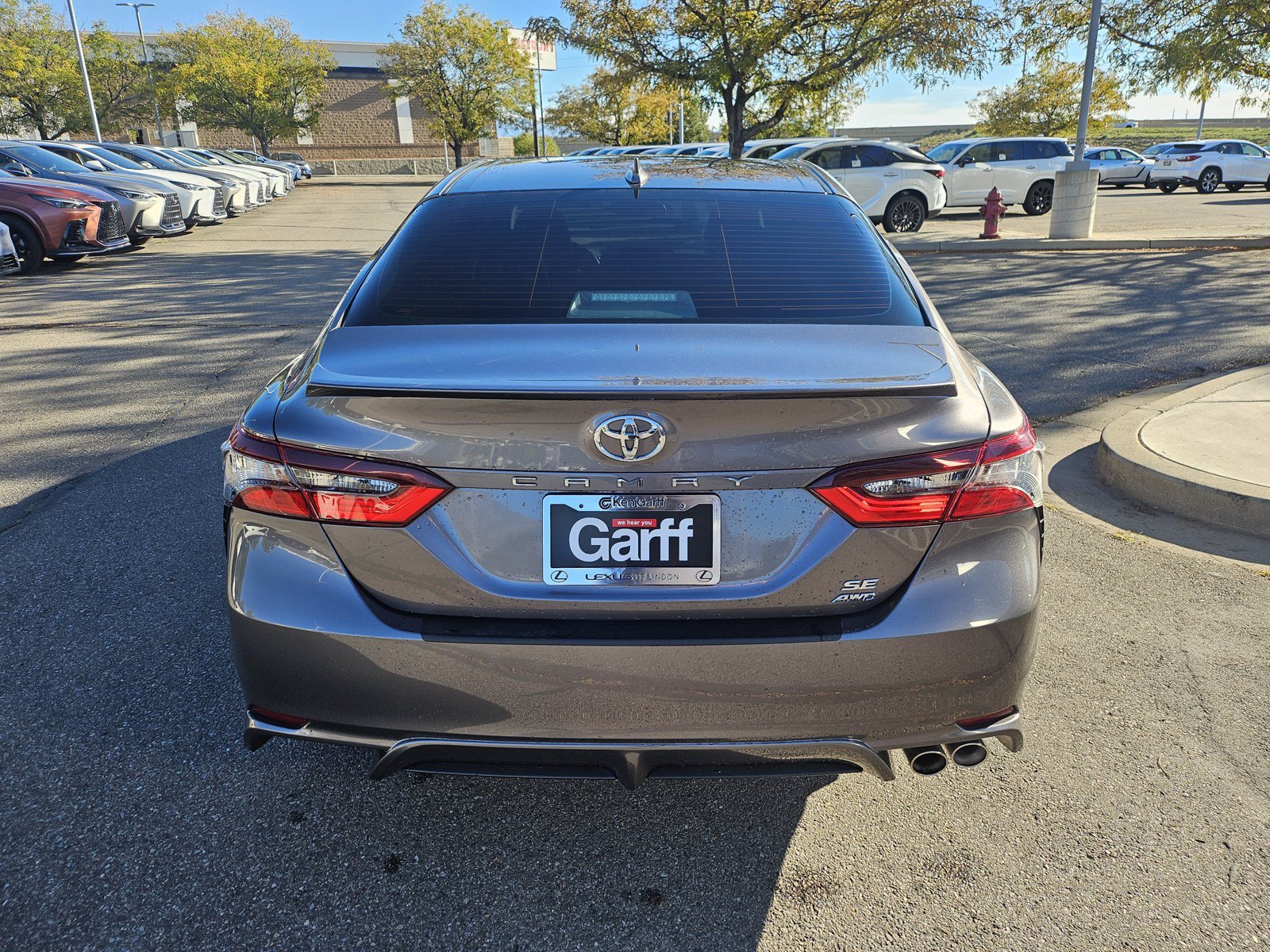 Used 2021 Toyota Camry SE w/ Cold Weather Package AWD/4WD image 7