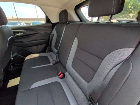 Used 2025 Chevrolet TrailBlazer LT AWD/4WD image 27