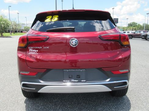 Used 2023 Buick Encore GX Essence w/ Experience Buick Package FWD image 6