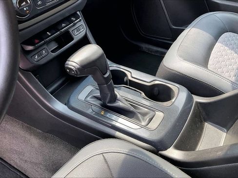 Used 2015 Chevrolet Colorado Z71 AWD/4WD image 16