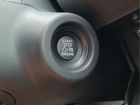 New 2024 RAM ProMaster 3500 w/ Convenience Group FWD image 15