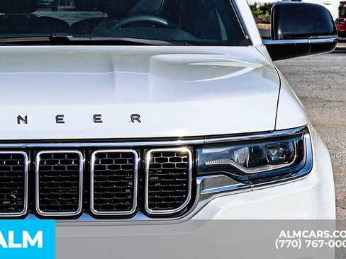 Used 2024 Jeep Wagoneer Series II w/ Flexible Seating Group image 15