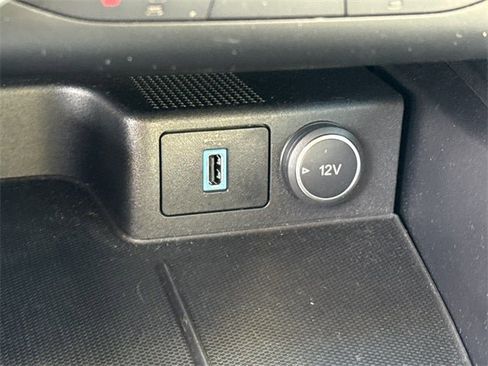 Used 2020 Ford Escape SE image 29