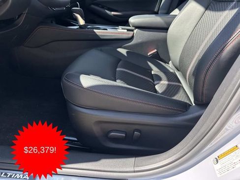 New 2025 Nissan Altima 2.5 SR image 10