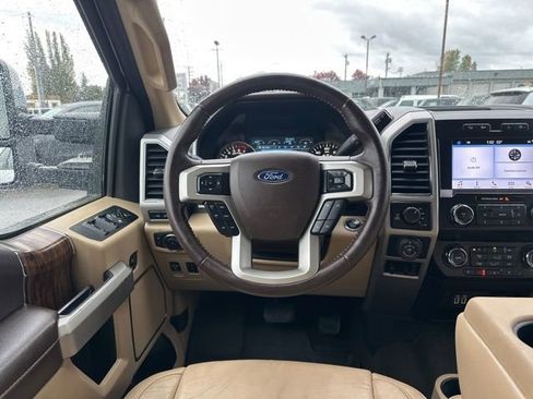 Used 2019 Ford F150 Lariat image 16
