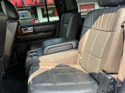 Used 2012 Lincoln Navigator 2WD image 14