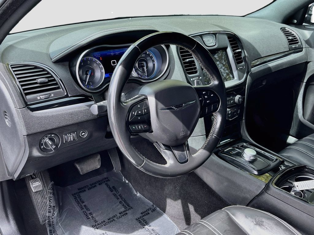 Used 2021 Chrysler 300 S RWD image 9