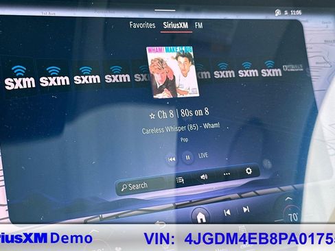 Used 2023 Mercedes-Benz EQS 580 4MATIC SUV image 38