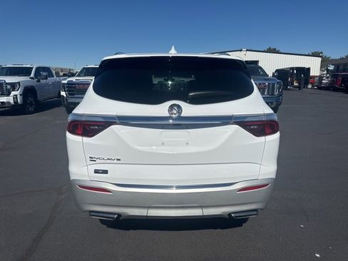 Used 2024 Buick Enclave Premium image 4