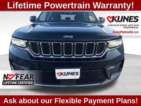 Used 2023 Jeep Grand Cherokee Laredo image 9