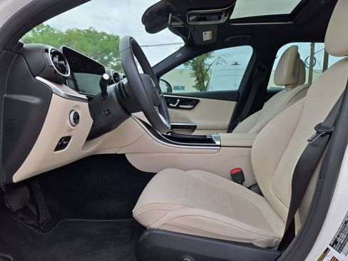 Used 2025 Mercedes-Benz C 300 4MATIC Sedan image 16