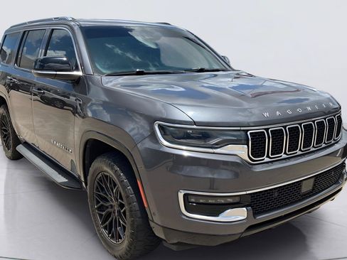 Used 2023 Jeep Wagoneer 2WD image 4