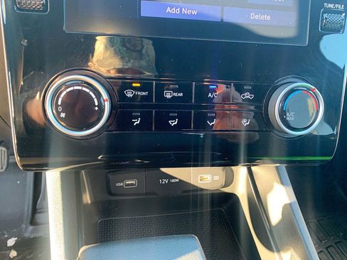 Used 2022 Hyundai Santa Cruz SEL image 17