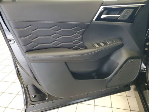 New 2026 Mitsubishi Outlander SEL image 8