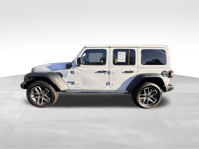 Used 2025 Jeep Wrangler Unlimited Sport S 4xe w/ Convenience Group AWD/4WD image 3
