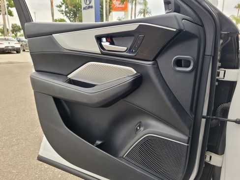 Certified 2024 Acura MDX w/ Technology Package FWD image 32