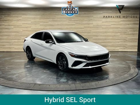 Used 2025 Hyundai Elantra SEL FWD image 1
