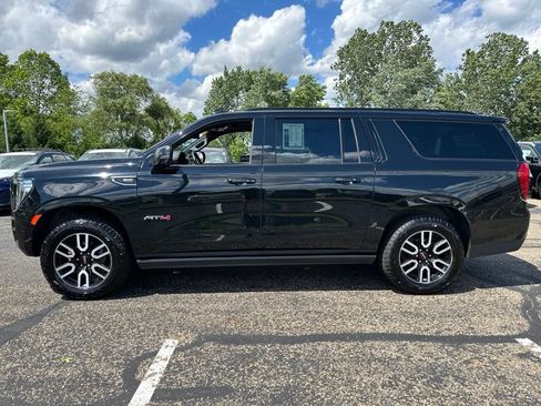 Used 2021 GMC Yukon XL AT4 w/ AT4 Premium Plus Package AWD/4WD image 12