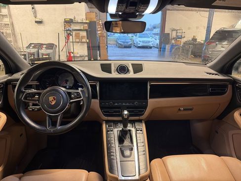 Used 2020 Porsche Macan S image 4