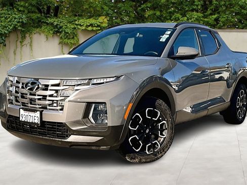 Used 2022 Hyundai Santa Cruz SEL Premium w/ Cargo Package image 3