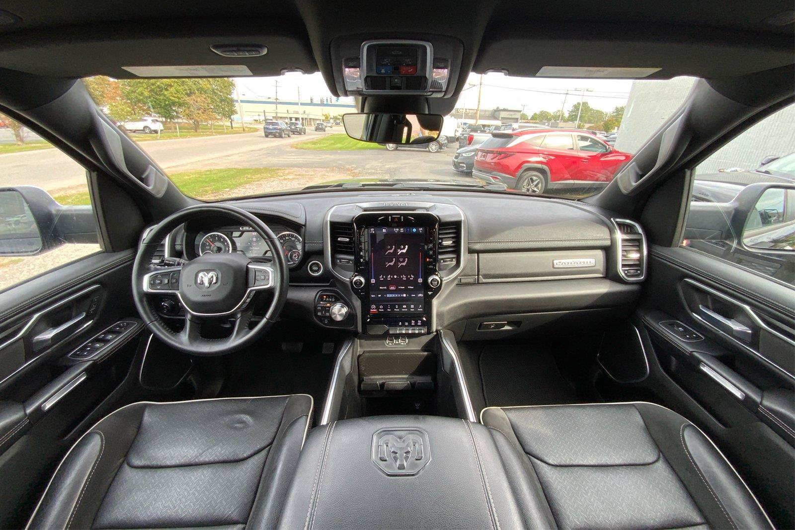 Used 2023 RAM 1500 Laramie AWD/4WD image 31