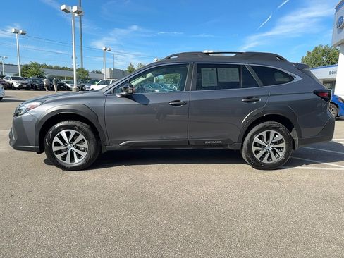 Certified 2025 Subaru Outback Premium w/ Popular Package #1A image 4