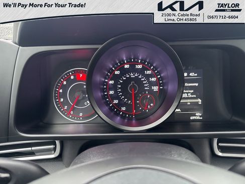 Used 2023 Hyundai Elantra SEL w/ Preferred Accessory Package image 18