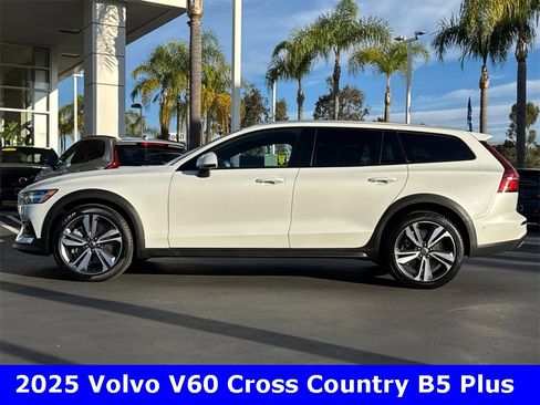 Certified 2025 Volvo V60 B5 Cross Country Plus image 2