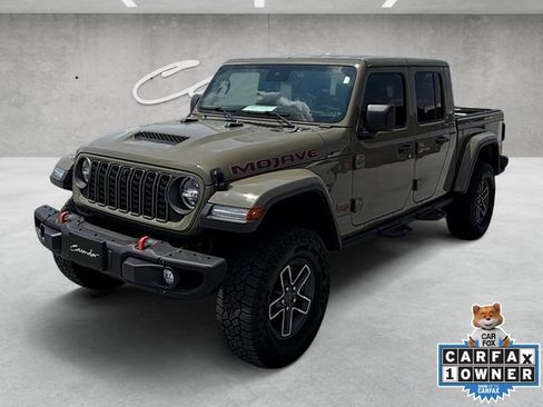 Used 2025 Jeep Gladiator Mojave AWD/4WD image 1