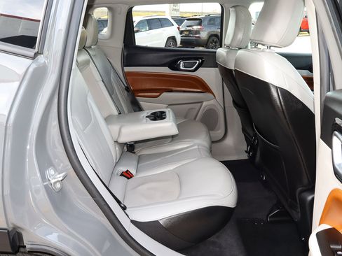 Used 2022 Jeep Compass Limited image 21