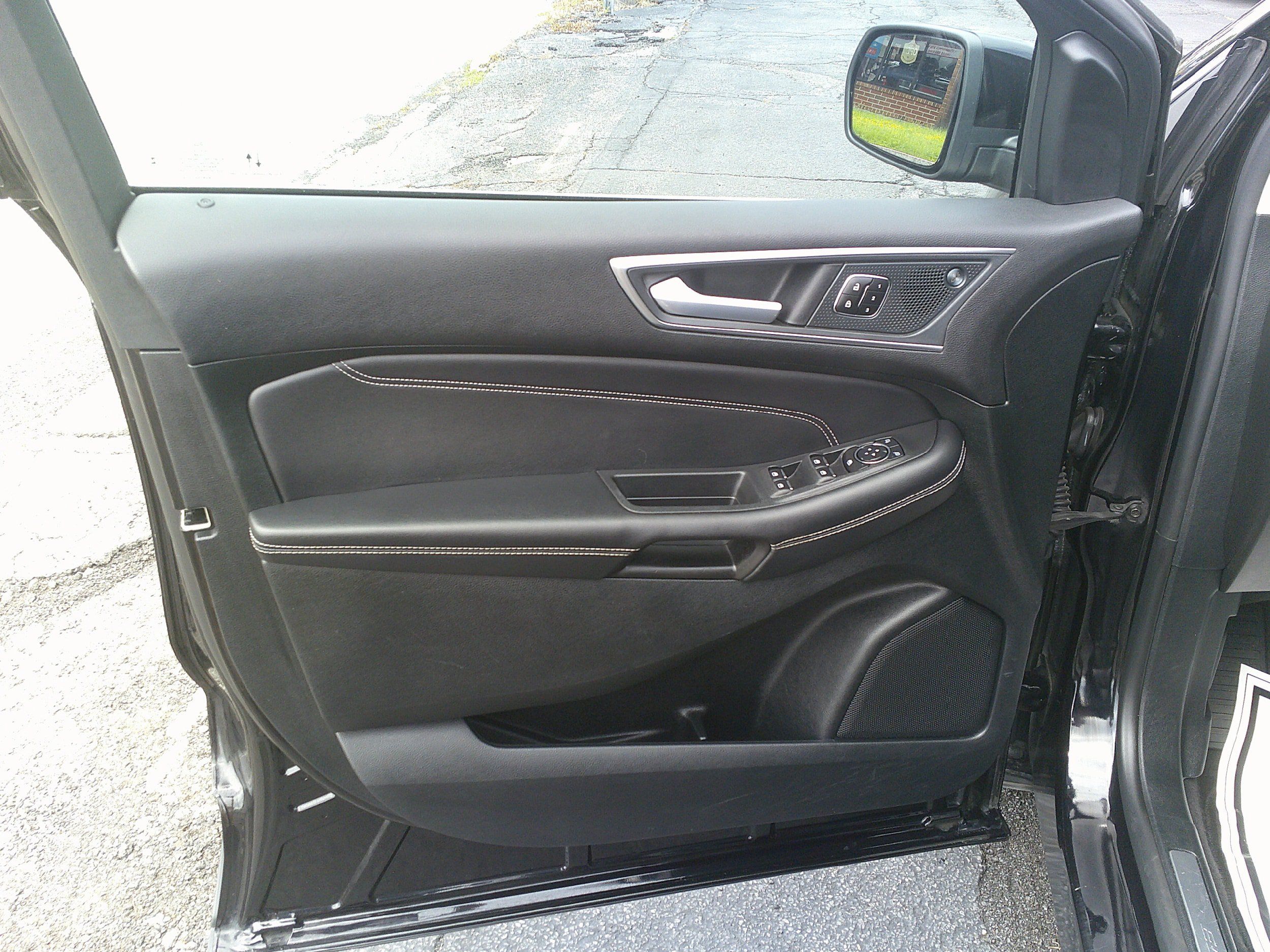 Used 2024 Ford Edge Titanium AWD/4WD image 15