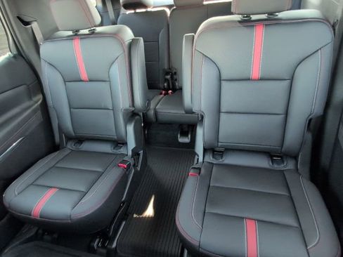 New 2026 Chevrolet Traverse RS w/ LPO, Floor Liner Package image 8
