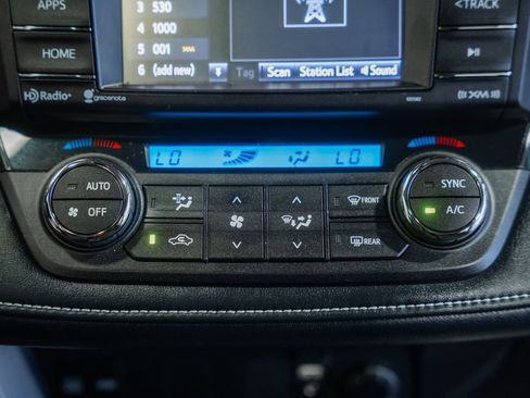 Used 2018 Toyota RAV4 XLE w/ Plus Extra Value Package AWD/4WD image 22
