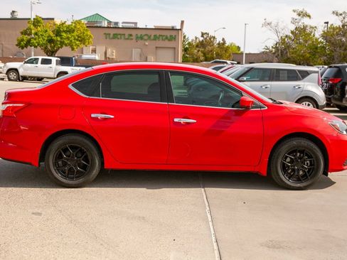 Used 2017 Nissan Sentra SV w/ Electronics Package FWD image 5