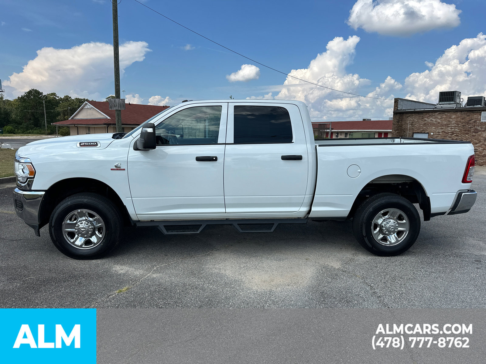 Used 2024 RAM 2500 Tradesman w/ Chrome Appearance Group AWD/4WD image 9