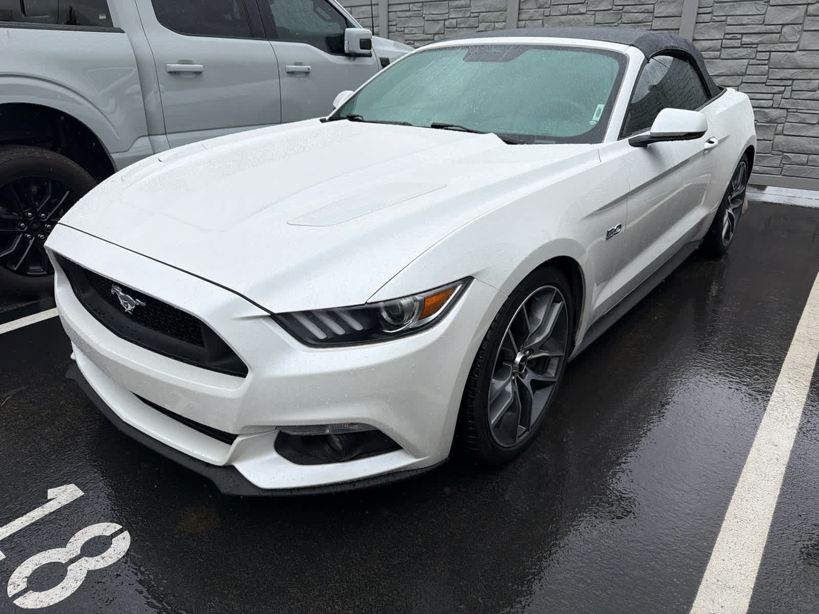 Used 2017 Ford Mustang GT Premium w/ Equipment Group 401A RWD image 1